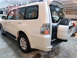 ميتسوبيشي باجيرو